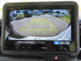 車庫入れ・駐車を安心サポート!バックカメラ装備です。
