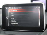 お車選びをお楽しみ頂けるよう、在庫車の展示スペースを十分に確保しております。