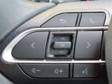 ブルートゥースに接続すれば、スマホに入れている音楽が聞けたり運転中に電話がかかってきてしまった場合もハンドルから電話を取ることができます!