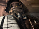 お車を安心してお乗りいただく為には、足回りの定期点検が欠かせません。サービスサポート(有償保証)では無料点検もご提供しており、安心のカーライフをお過ごしいただけるサポート体制が整っています。