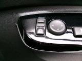ドアミラーの鏡面の調節、格納は運転席からすべて操作できます!