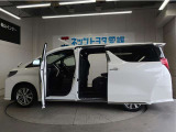 狭い駐車場やショッピングセンターで隣のお車にドアをぶつけてしまいそうになった経験がありませんか??スライドドアなら隣を心配することなく、快適に乗り降りできますよ♪