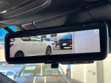 【デジタルインナーミラー】後席の大きな荷物や同乗者で後方が確認しづらい時でも安心!カメラが撮影した車両後方の映像をルームミラー内に表示。クリアな視界で状況の確認が可能です!