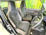 運転席シート廻りは使用感も少なく、良好な状態となっています。丁寧に使われていたことがよくわかりますね。