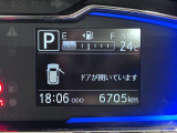 たとえばダイハツのお店にある、たくさんのスマアシ搭載車は、正常に作動する事をしっかり確認します。