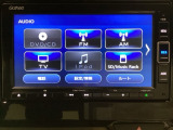 ナビゲーションはフルセグTV、インターナビ対応のGathers純正メモリーナビを搭載しています。Bluetoothオーディオ機能がありますので、スマートフォンなどの音楽も再生できます。