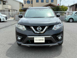 日産のブランドを象徴するVモーショングリルです。