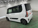 家族使いに嬉しい&ldquo;両側電動スライドドア&rdquo;。狭い駐車場でも安心して乗り降りできます。