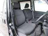 視野が広く操作しやすい運転席