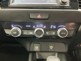 オートエアコン付きです!お好みの温度をセットするだけでエアコンの風量などを自動でコントロール。快適な車内でお過ごしいただけます。