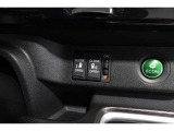 ◆◆両側電動スライドドア!!荷物で手が塞がる時など簡単にドアの開閉が出来ます!何より力いらずで開閉OK!女性やお年寄りにも優しい♪電動機能はOFFにもできますから元気なお子様の駆け出しも安心!