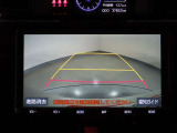 バックガイドモニターで、後方を確認しながら安心して駐車することができます。運転初心者も熟練者も必須の機能ですよ!