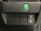 VSA(ABS+TCS+横滑り抑制)解除のオンオフスイッチなどはハンドルの右側に装備しています。燃費に役立つECONボタンもここです。