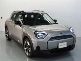 フロントフェイスはMINIアイコンとして永らく愛されるデザイン性の良さと、ブランドの魅力を感じる事ができます。