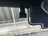 【ドライブレコーダー】映像・音声などの運転中の記録を残します。事故などを起こした起こされた時の証拠になりえますので、もしも時でも安心ですね。
