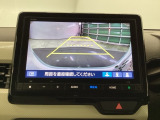 バックモニター付きで、車庫入れやバック時の後方確認をサポート。