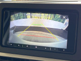 【バックカメラ】駐車時に後方がリアルタイム映像で確認できます。大型商業施設や立体駐車場での駐車時や、夜間のバック時に大活躍!運転スキルに関わらず、今や必須となった装備のひとつです!