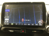 純正ナビを装備。タッチパネル式で使いやすく、お出かけもラクラクです。