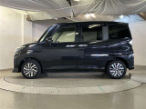 両側パワースライドドア付きだから、狭い駐車スペースなどでの 乗り降りラクラク!小さなお子さまのいるご家庭には嬉しい装備。
