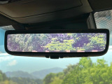 【デジタルインナーミラー】後席の大きな荷物や同乗者で後方が確認しづらい時でも安心!カメラが撮影した車両後方の映像をルームミラー内に表示。クリアな視界で状況の確認が可能です!