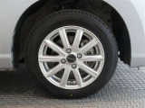 R8年式夏タイヤ165/65R14ダンロップ製です。