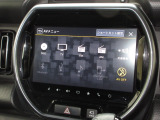 ナビゲーションは純正9インチスマートリンクナビが装着されております。AM、FM、CD、DVD再生、フルセグTV、Bluetoothがご使用いただけます。