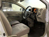 分かりやすく操作しやすい運転席まわりです☆