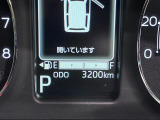 たとえばダイハツのお店にある、たくさんのスマアシ搭載車は、正常に作動する事をしっかり確認します。