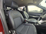 体にフィットし運転する楽しさを感じられるシートです