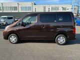 もちろん両側スライドドアです。狭い駐車場でもドアをぶつけることなく開けられます。