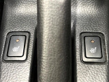 【シートヒーター】寒い日に重宝するシートヒーター!エアコンより早く温まってくれるので寒がりの人も安心ですね♪エアコンの温風は乾燥するから苦手、という方にもをおすすめです。