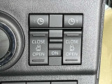 運転席から両側のスライドドアを開閉出来ます!