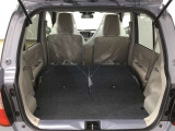 シートアレンジが多彩で、荷物の大小に応じてスペースを変えられる便利なお車です!
