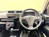 運転しやすいインパネ周りです。見やすいレイアウトで快適なドライブをサポートします☆☆