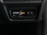 ハンドルの右下にETC2.0がついています。高速道路の料金所の通過も楽々です!。 カードの取り出しもしやすい場所についています。