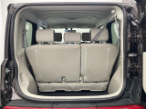 【トランク】積み込みやすくて、たっぷり積める荷室です。シートアレンジできるものは、乗車人数と荷物の量や大きさによってシートを動かすことができるので、より快適なドライブが可能です!