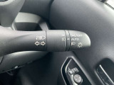トンネル進入時や暗くなれば自動で点灯するオートライト機能付き。