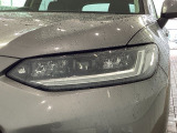 LEDヘッドライトは、点灯の瞬間から最大光量を発揮し、突然暗くなるトンネルなどでの安定感を高めます。