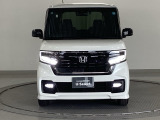LEDヘッドライトを装備しています。LEDヘッドライトはとても明るく、雨の日や夜間走行も安全・安心です。