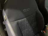 FIATロゴ入りファブリックシート。