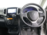運転席まわりです。