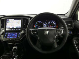 高級感のある運転席回り♪乗っていて落ち着けるデザインです。もちろん使い勝手もとても良いです。