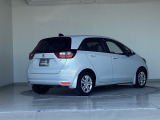 バックカメラが付いているのでバックでの車庫入れも安心です。