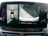 アラウンドビューモニター!空から見下ろしているかのような映像を映し出します。駐車時には安心ですよね♪