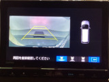 バックでの車庫入れも安心です! リアカメラが付いているバックモニター付のナビを装備しております。バンパーについているソナーや、操作線もついており距離感も画面から確認できます。