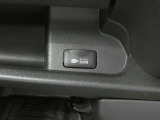 AC100V/100W対応コンセント付きです。