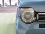 LEDヘッドライトは、点灯の瞬間から光量を発揮し、突然暗くなるトンネルなどでの安定感を高めます。