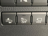 【プリクラッシュセーフティ】前方の車両等を検知し、衝突しそうな時は警報で注意を促し、ブレーキを踏む力をサポート。ブレーキを踏めなかった場合は衝突被害軽減ブレーキが作動、衝突回避をサポートします。