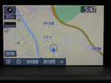 純正ナビを装備。タッチパネル式で使いやすく、お出かけもラクラクです。