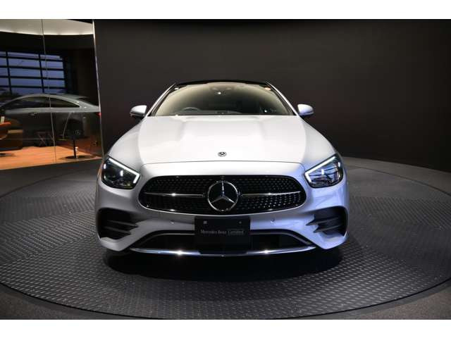 メルセデス・ベンツ Eクラスクーペ E200 スポーツ (BSG搭載モデル) の